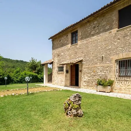 Villa Casale On The Lake With Sauna And Saltwater Swimming Pool *